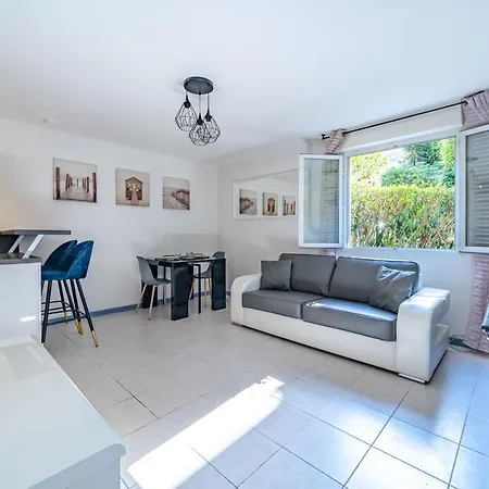 Proche Gare Apartment